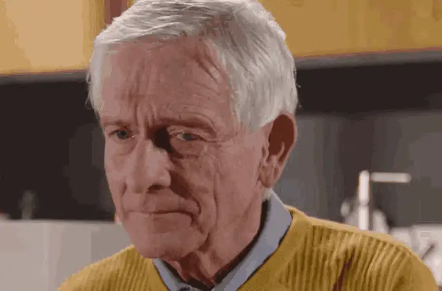 Rijksoverheid: Confused Elderly Man