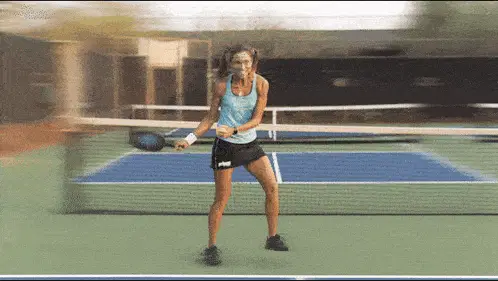 Simone Jardim Dancing