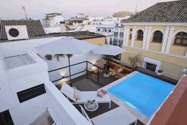 Sweet Accomodations Sevilla Meme