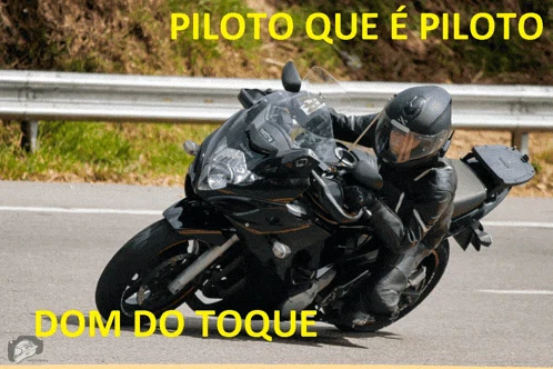 Piloto Que é Piloto Gsx650f Meme