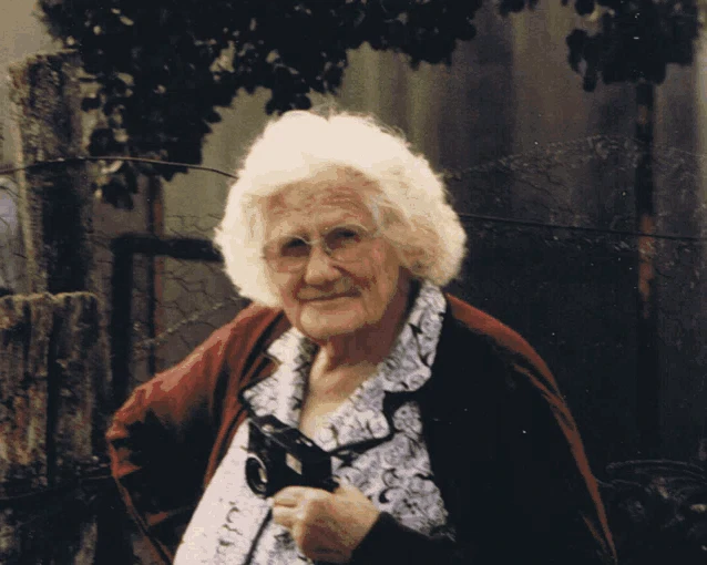 Mémère Simone Meme