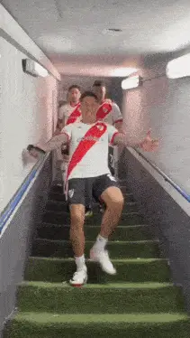 River Plate Players Head to the Field