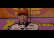 GIF gi-upload ni Salem