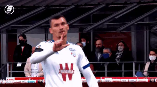 Ludovic Ajorque's Shush Gesture for Strasbourg