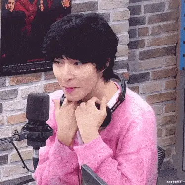 Hong Kyung in Pink Sweater for Revenant