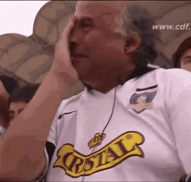 Llantoalbo: Colo-Colo Fan Cries at Match