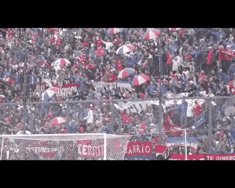 Nacional Bolso Football Fans Cheering