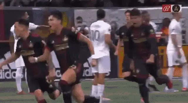Luiz Araújo Celebrates Goal