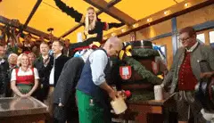 Oktoberfest 2016 - O'Zapft is! Anstich durch OB Dieter Reiter (Kurzversion) Wiesn Auftakt 2016