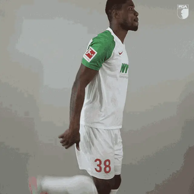 Danso Poses for FC Augsburg