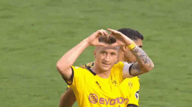 Marco Reus Heart Gesture for Dortmund