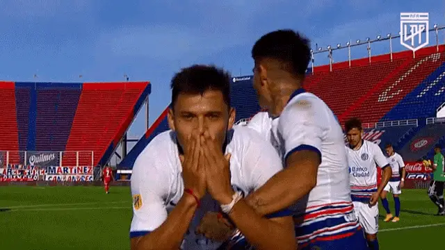 Flying Kiss San Lorenzo De Almagro Player