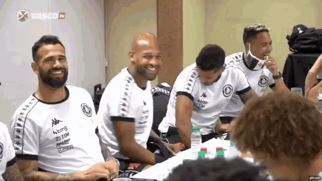 Vasco Da Gama: Felipe Bastos and Team Meeting