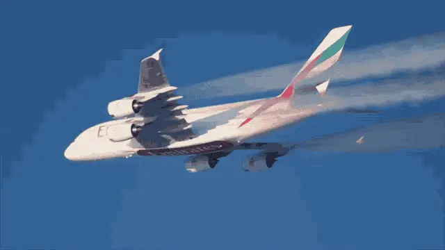 Sam Chui's View of Emirates Airbus A380 Flight