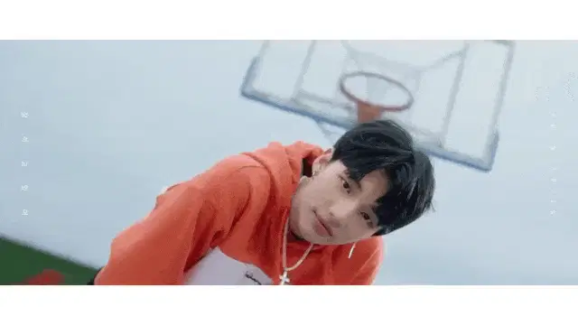 Stray Kids "Grow Up(잘 하고 있어)" M/V