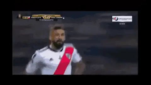 Pratto celebra gol de River Plate en Libertadores