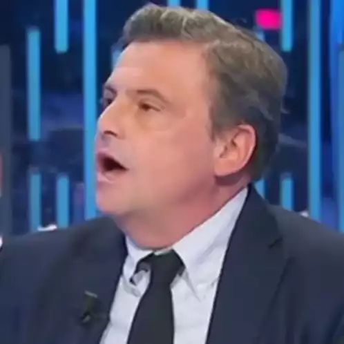 Carlo Calenda: Reazione Clamorosa
