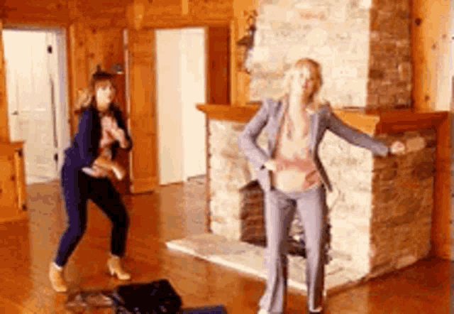 Leslie Knope Dancing