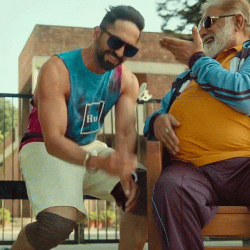 पैरछूना Manvinder Munjal (Ayushmann Khurrana)