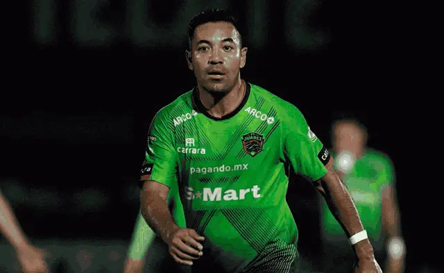 Marco Fabian en acción con FC Juárez