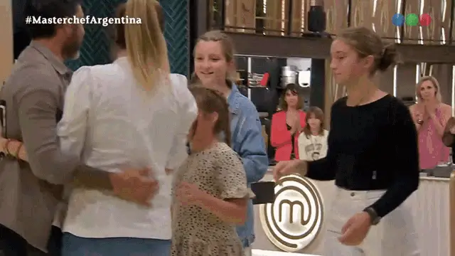 Mica Viciconte y Fabian Cubero: Abrazo de Familia Masterchef