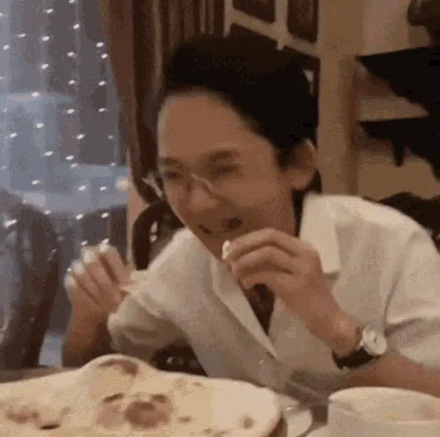 Jam Villanueva Enjoying Meal