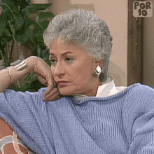 GIF eropgeluede vum Marie Tang