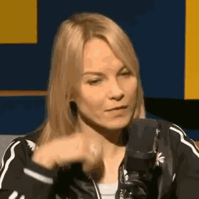 Elina Garanca's Ear Moment