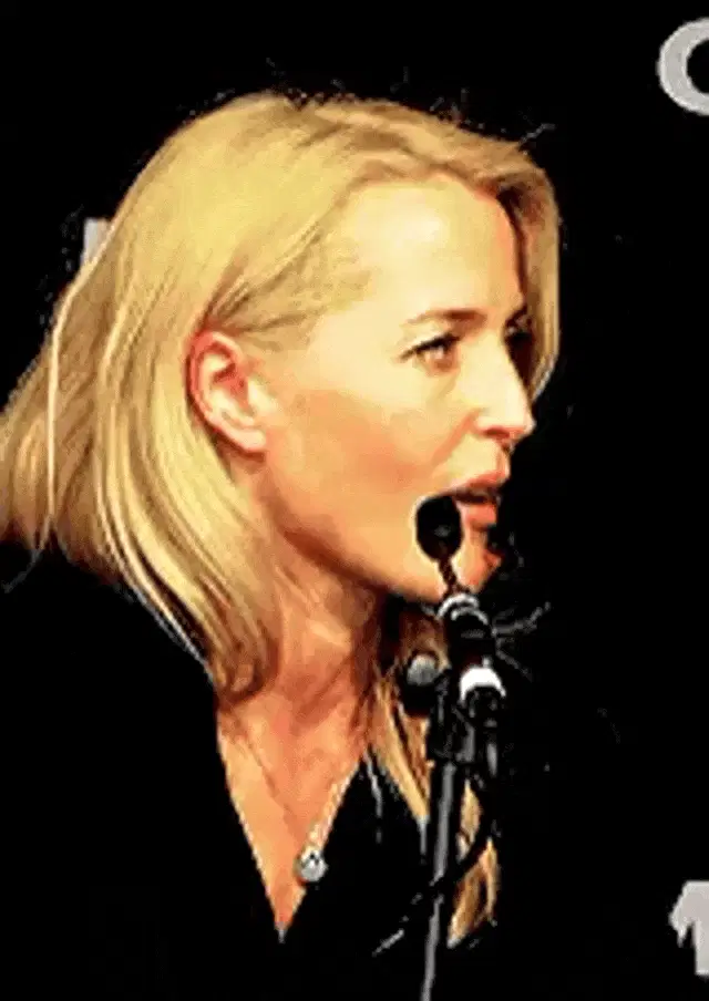 Gillian Anderson Magic