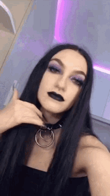 Lara Fedeli's Gothic Style TikTok Selfie