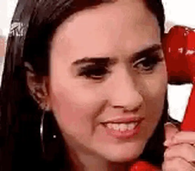 Tata Werneck on Paprikafume with Red Phone