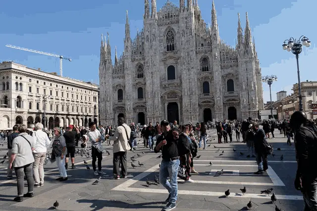 Pigeons and Crowd at Milan Duomo Square