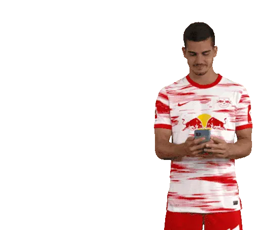 Andre Silva Surprised by Phone, Then Smiles