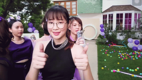 Gunaster Asteridol Gives Thumbs Up