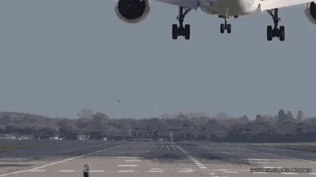 Butter Smooth Boeing 787 Landing