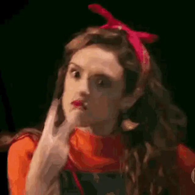 Isabelle Drummond: Intense Look in Verao90