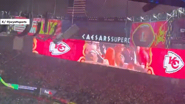 Taylor Swift.gif
