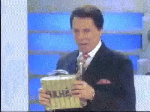 Silvio Santos Holds 'Milha' on Game Show