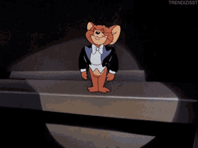 Tom and Jerry: Jerry Bowing Thank You