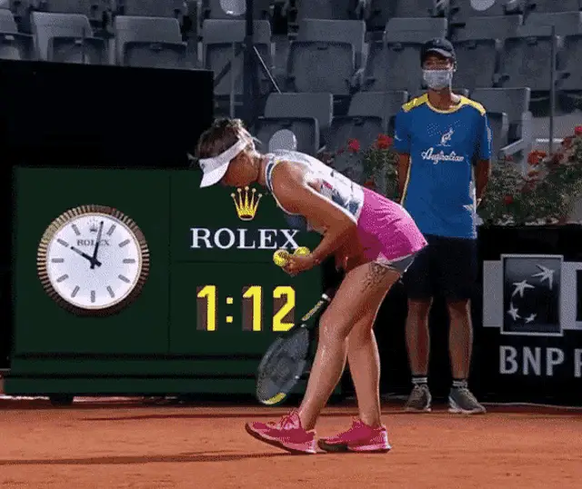 Svitolina Tennis: Pre-Serve Ball Prep