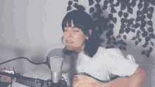 Ale Aguirre Singing