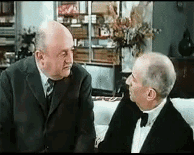 DVojQsjJ.gif