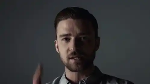 Justin Timberlake Winks & Frames Face