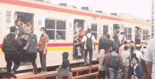 Hayu: Rushing for the Train