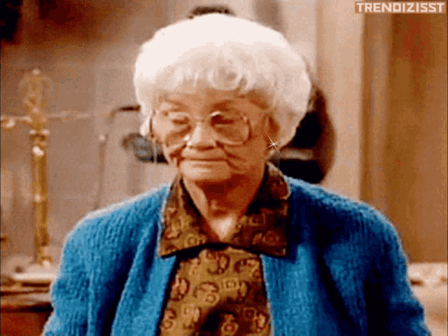 Sophia Petrillo: No Shake My Head