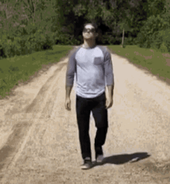 d9qMDSy0.gif