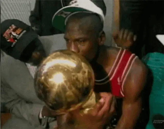 Michael Jordan Nba Championship Trophy Kiss