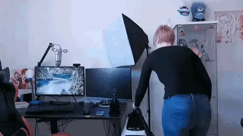 Luna Dangelis Preparando la Aspiradora