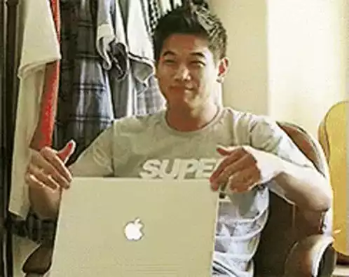 Ki Hong Lee Throws Laptop