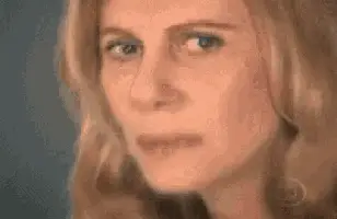 Mulher com Olhar Intenso